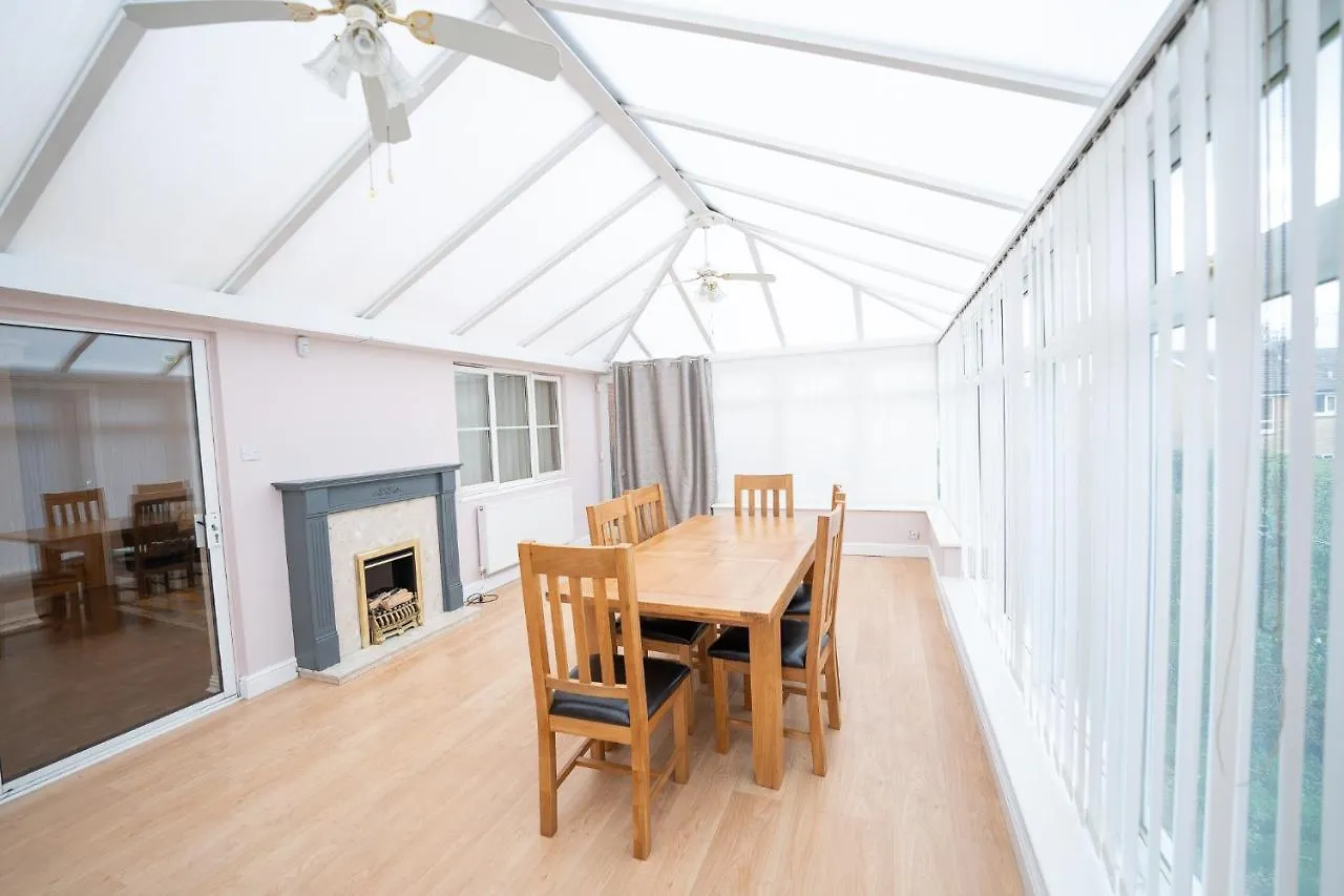 Prázdninový dům Longley Farm View -Spacious 3 Bed Property Sheffield