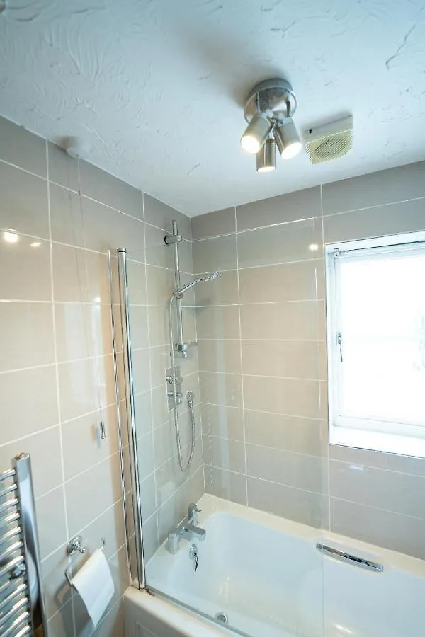 Longley Farm View -Spacious 3 Bed Property Sheffield 0*,
